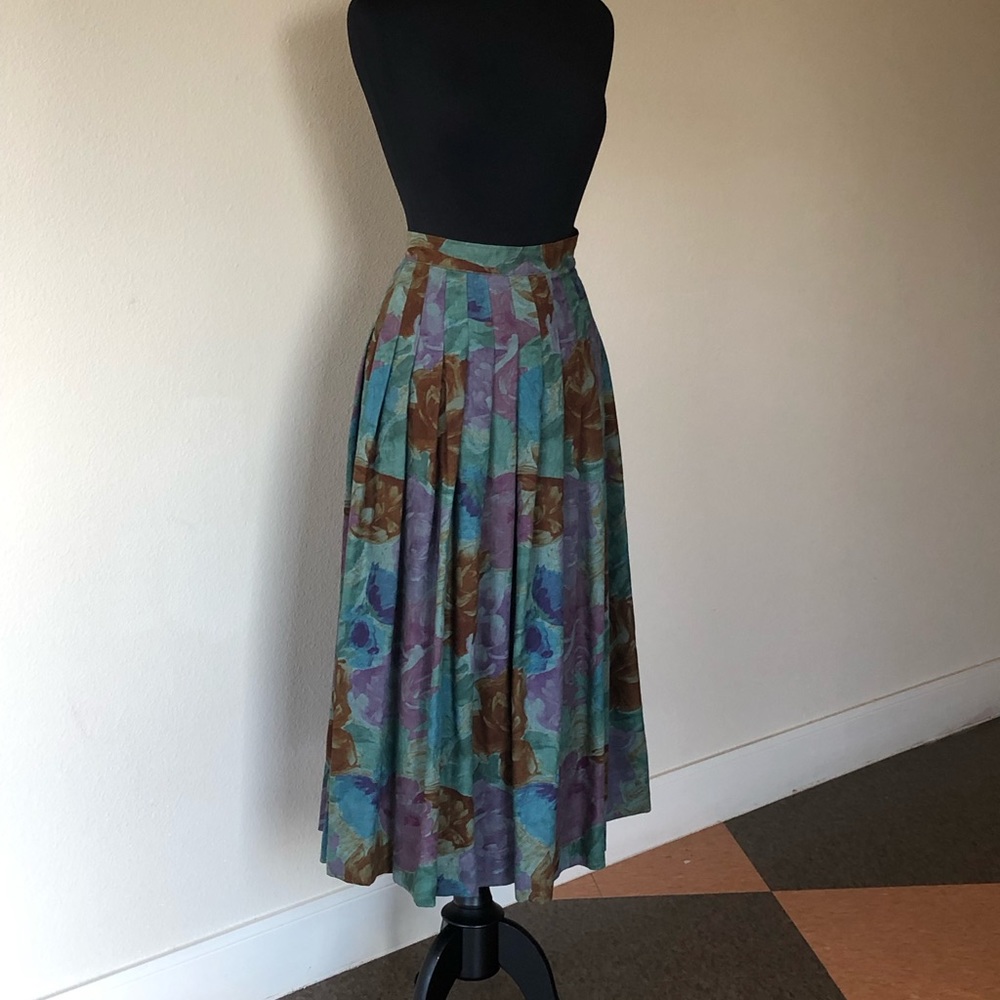 Ungaro Vintage Floral Pleated Skirt. Preowned